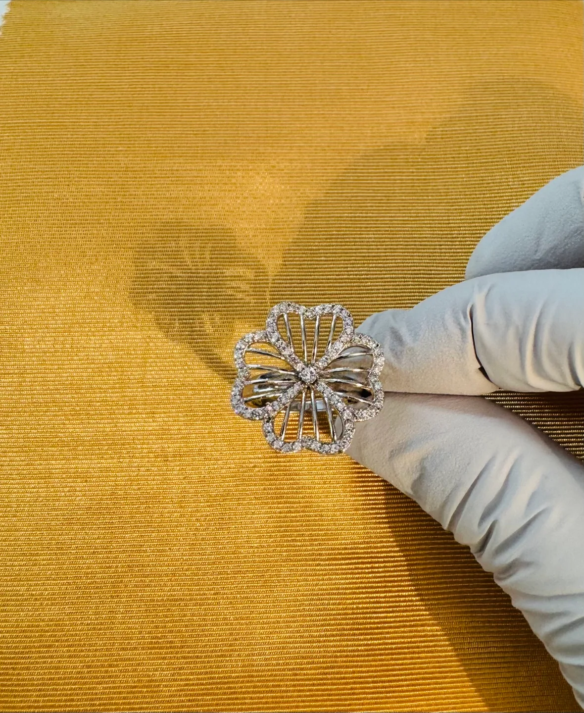 925 Sterling Silver Delicate Lace Flower Ring, Clear stones image indicator(7)