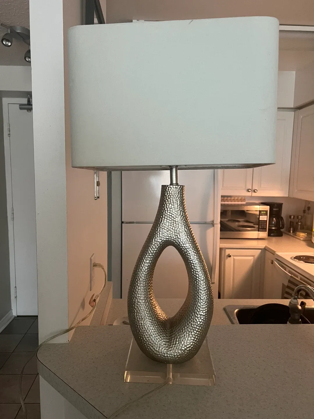 Table Lamp with Oval Base & Rectangular Shade image indicator(2)