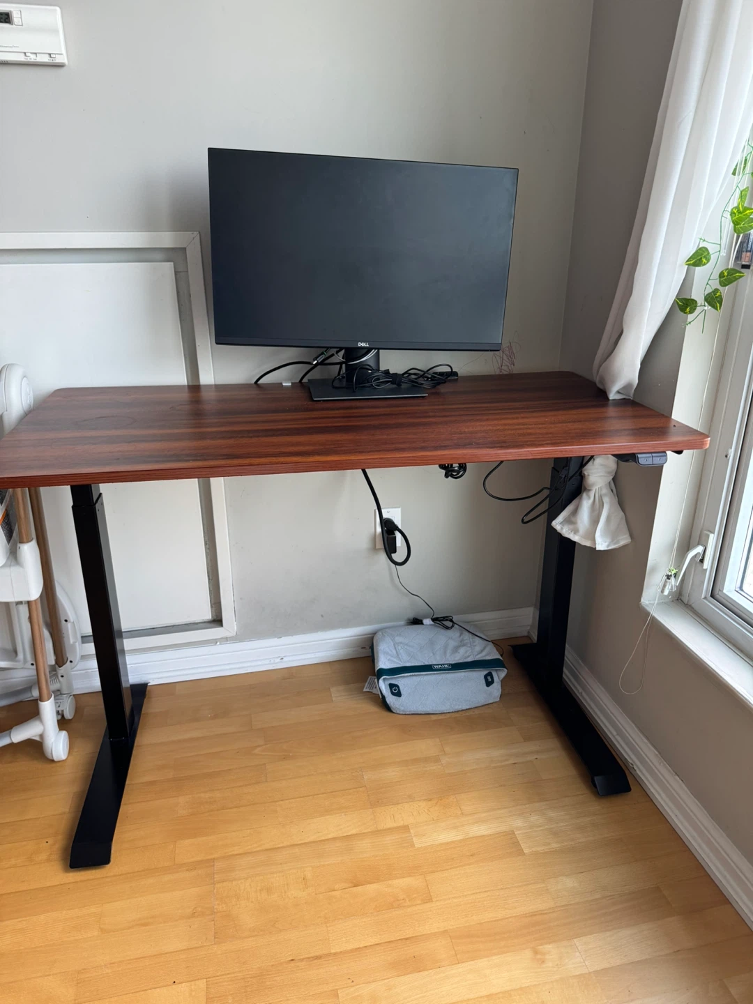 Adjustable Height Standing Desk - Wood Grain - photo 4
