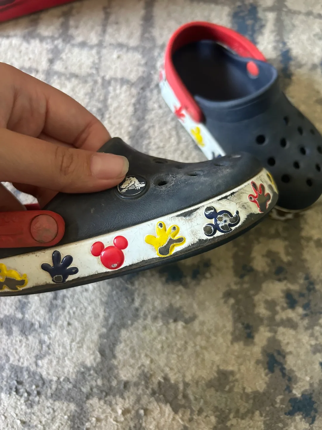 Crocs toddler Size 8 image indicator(3)