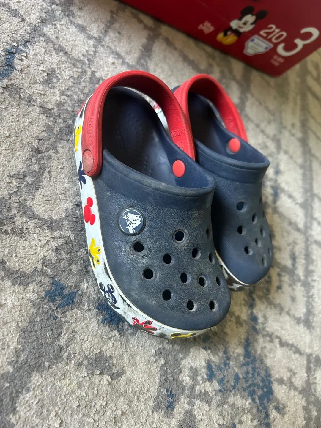 Crocs toddler Size 8 thumbnail