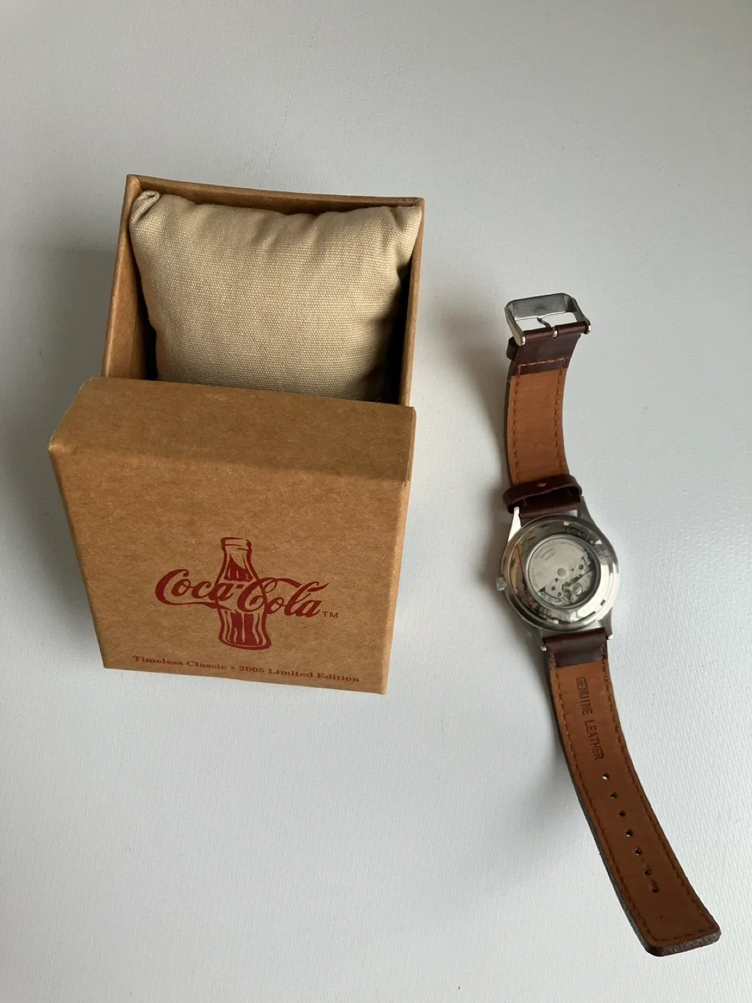 Coca-Cola Timeless Classic 2005 Edition Watch image indicator(3)