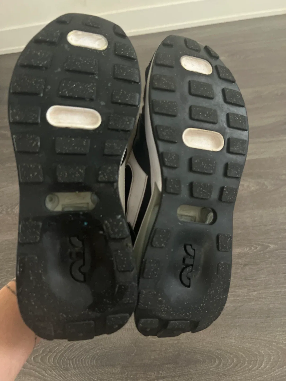 Nike Air Max Pre-Day Black/White Size 7 image indicator(4)