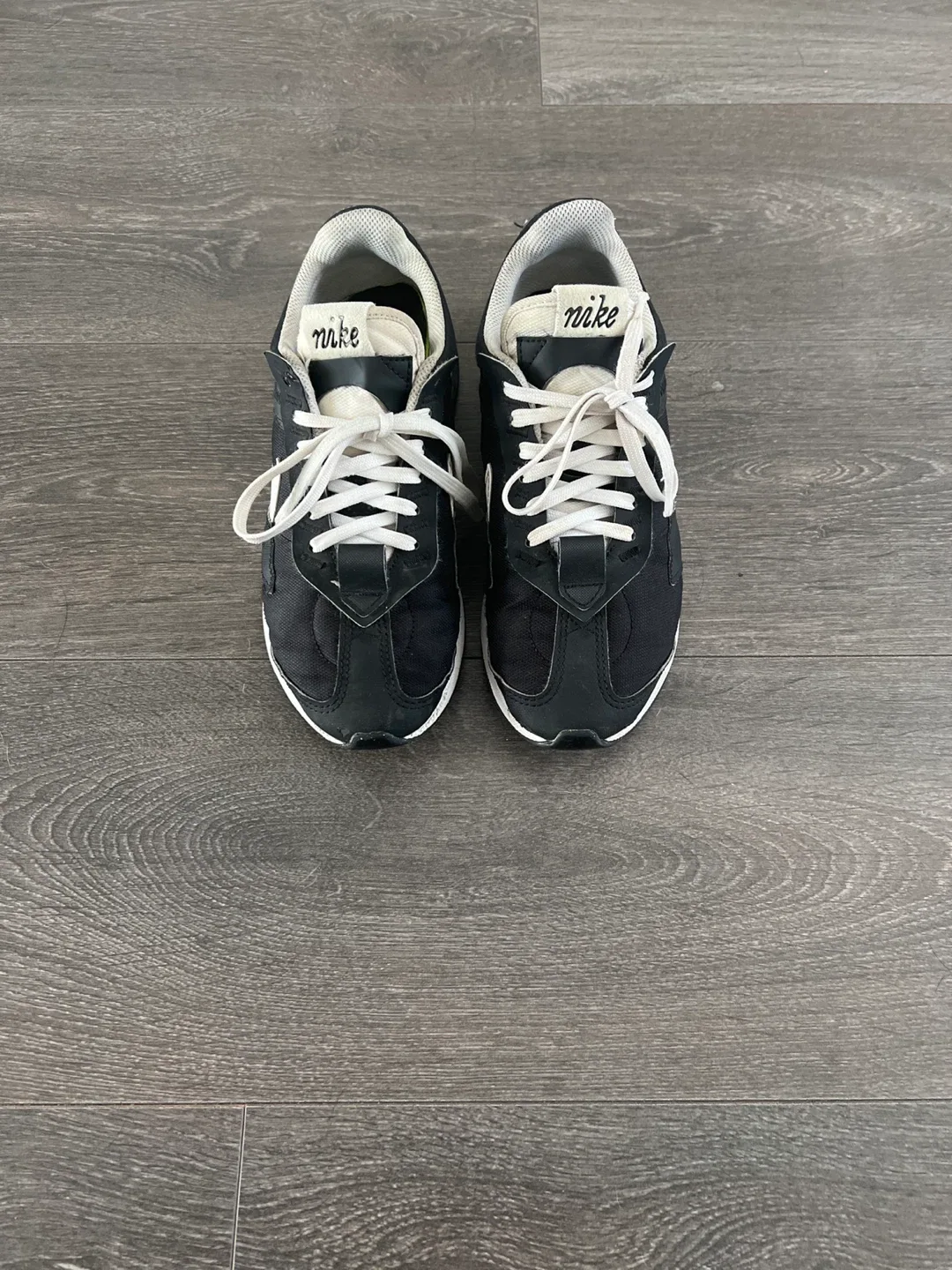 Nike Air Max Pre-Day Black/White Size 7 image indicator(3)