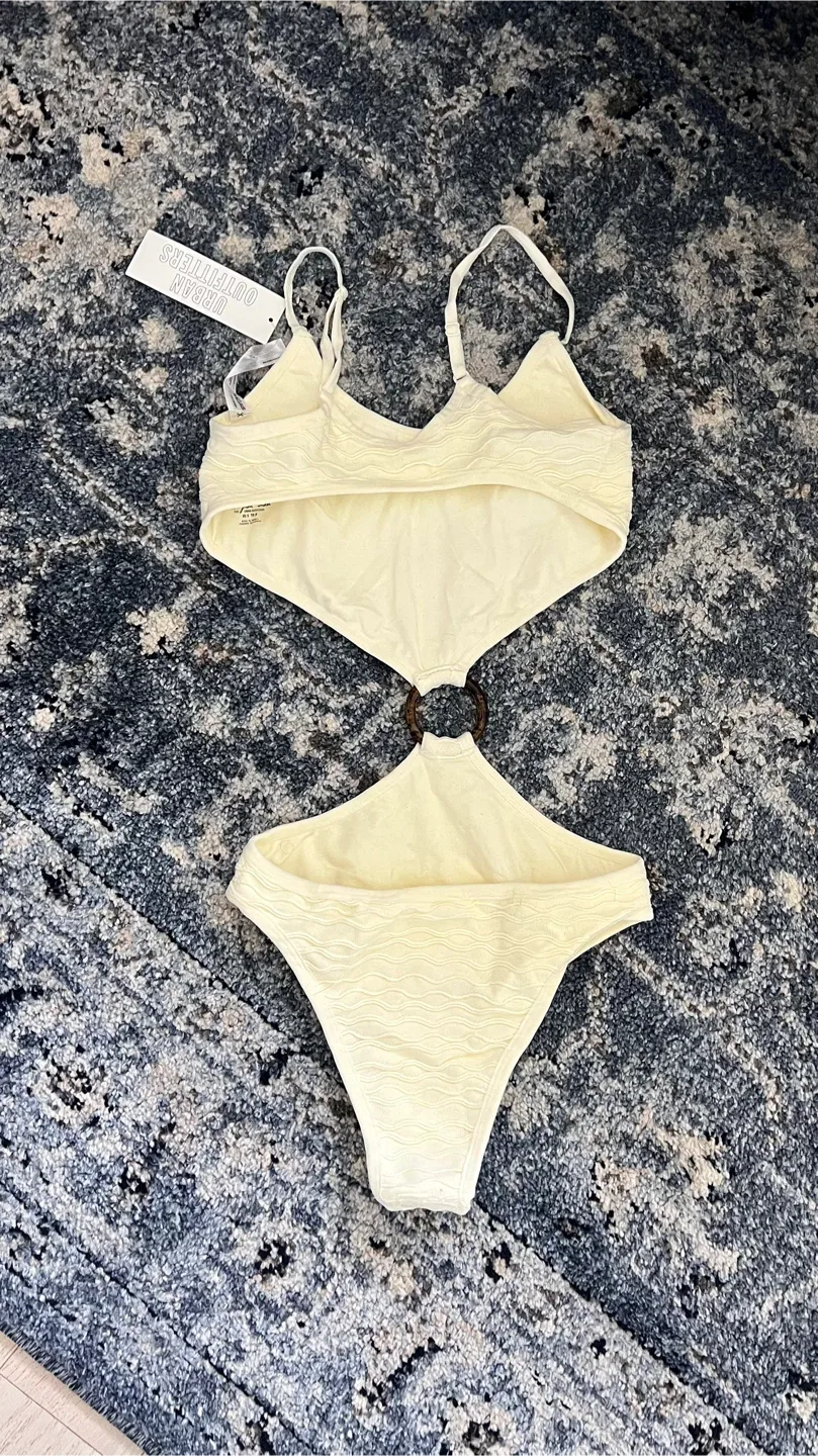 *BNWT* Urban Outfitters Out From Under Bodysuit - size xs/s image indicator(3)