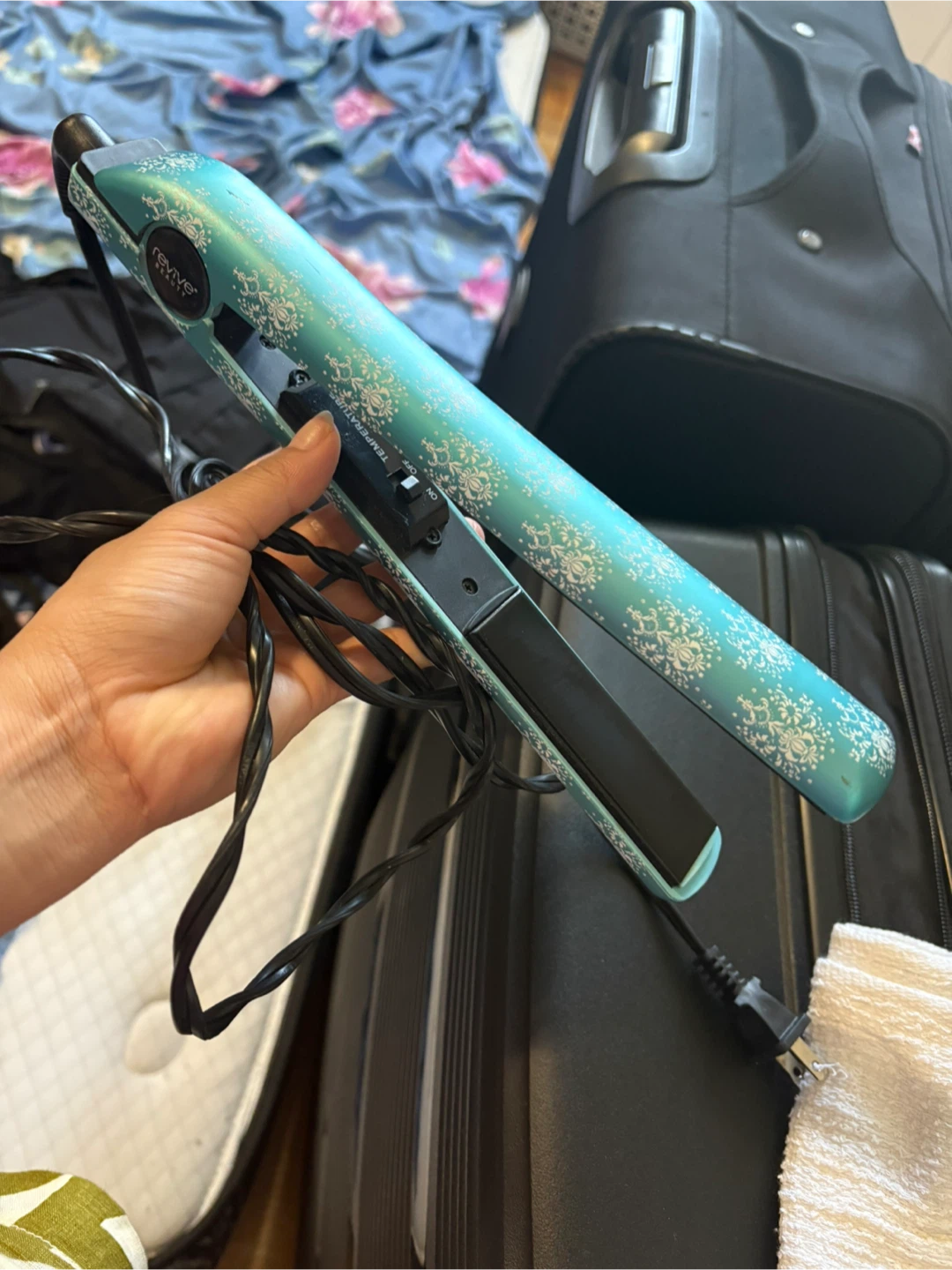 Revive Beauty Hair Straightener - Floral Design - photo 2