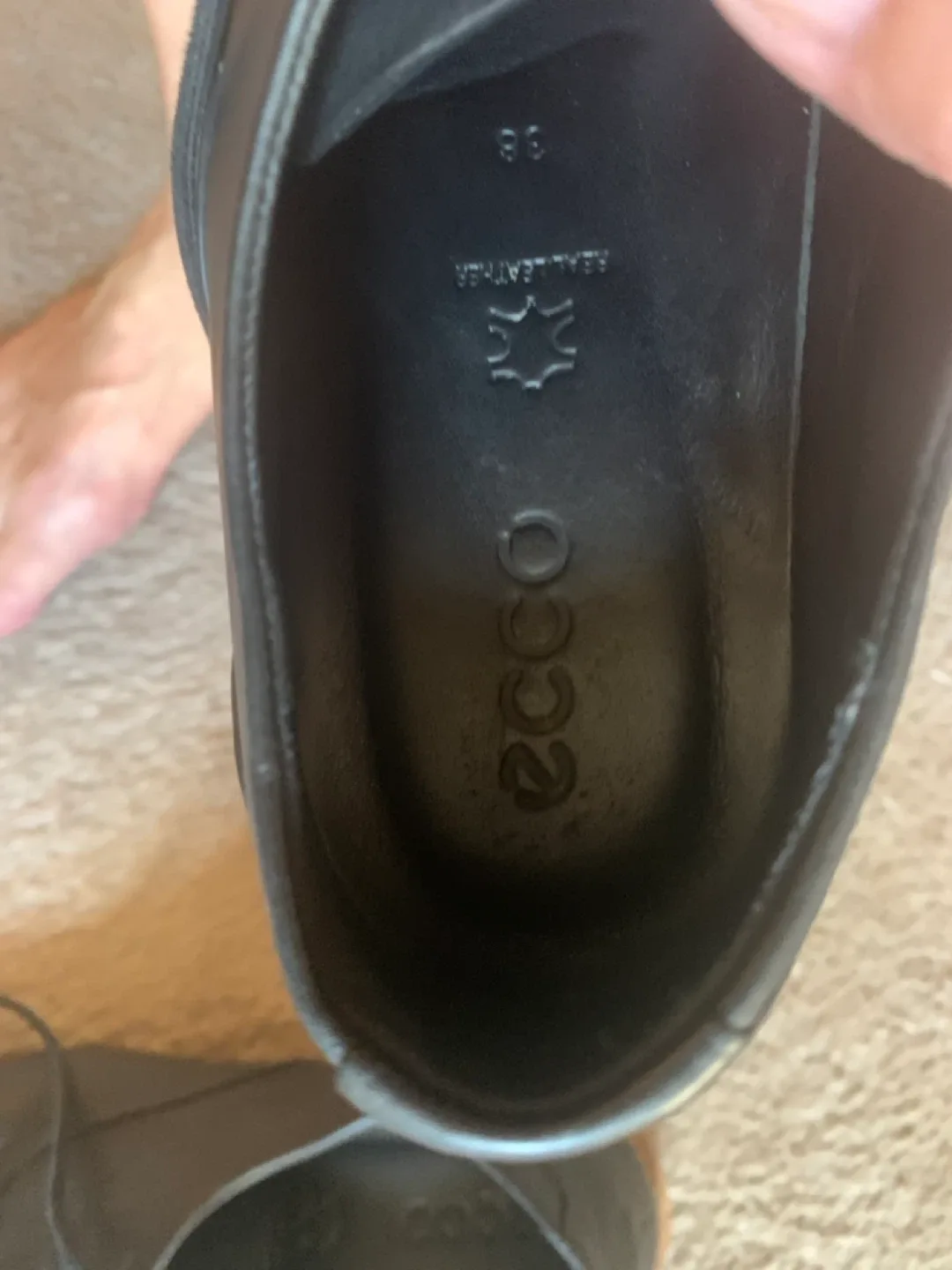 Ecco Black Leather Oxford Shoes Size 8 image indicator(4)