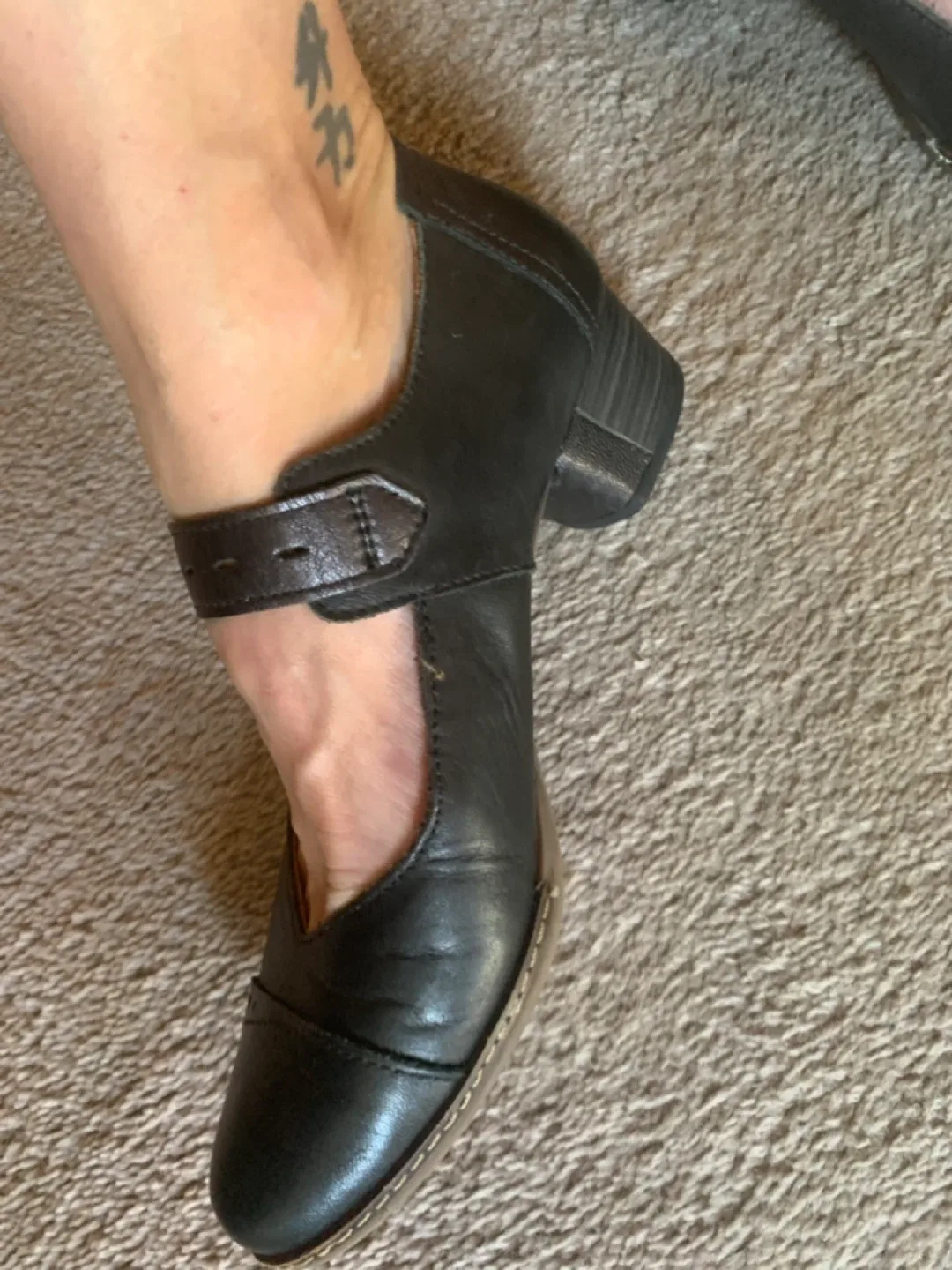 Black Leather Mary Jane Style Shoes image indicator(3)