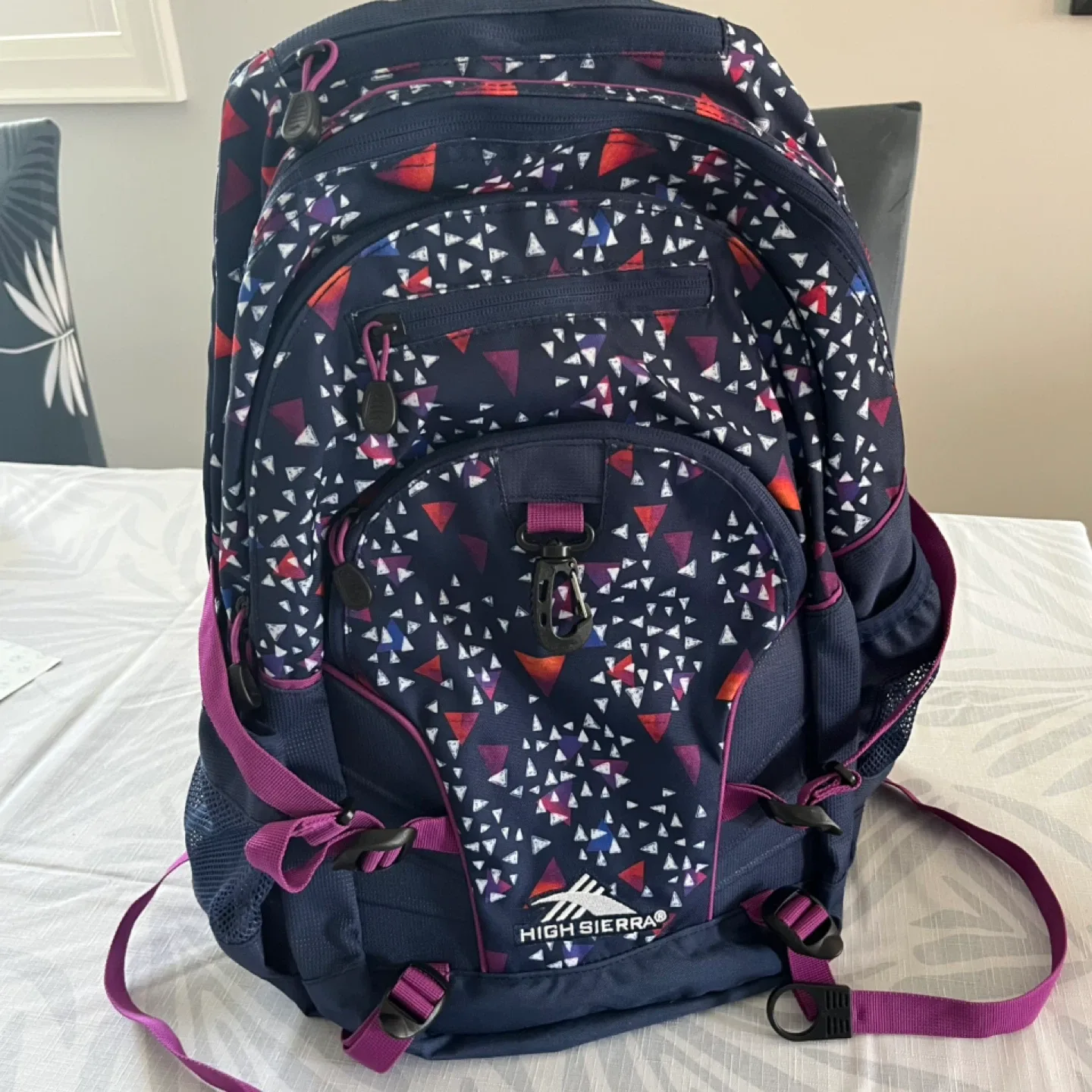 High Sierra Backpack - Navy with Geometric Pattern image indicator(4)