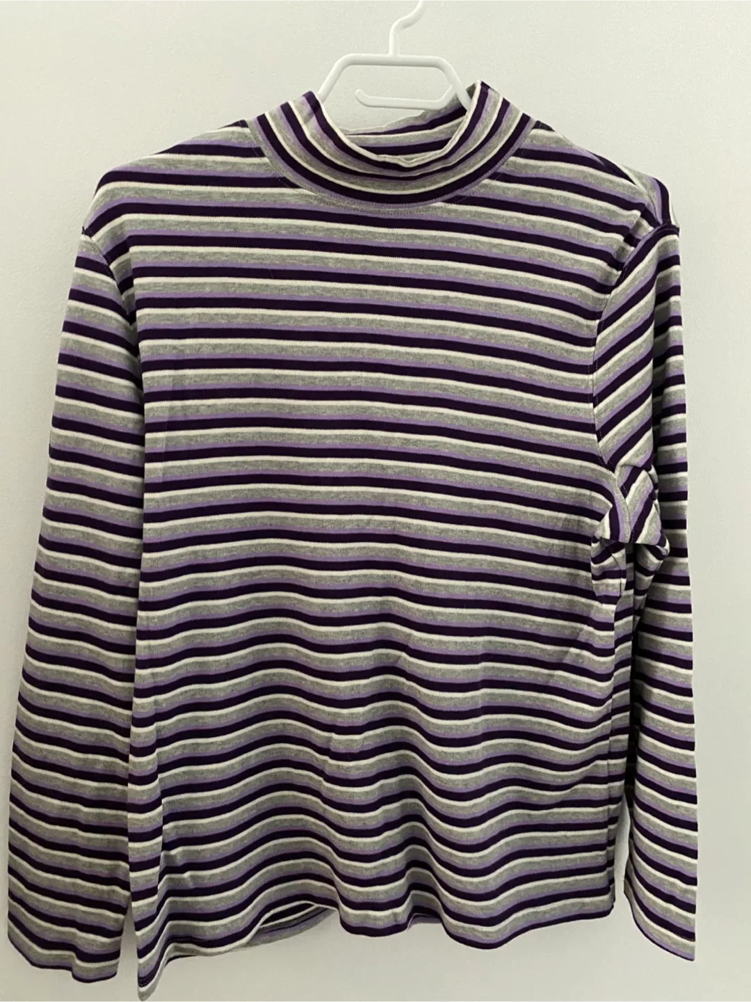 Ladies’ turtleneck (L) (New) thumbnail
