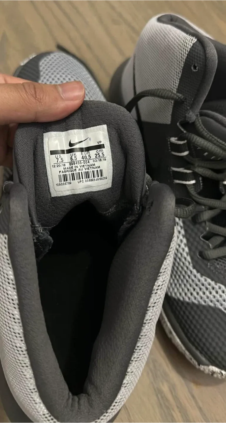 Nike Air Precision Wolf Grey image indicator(4)