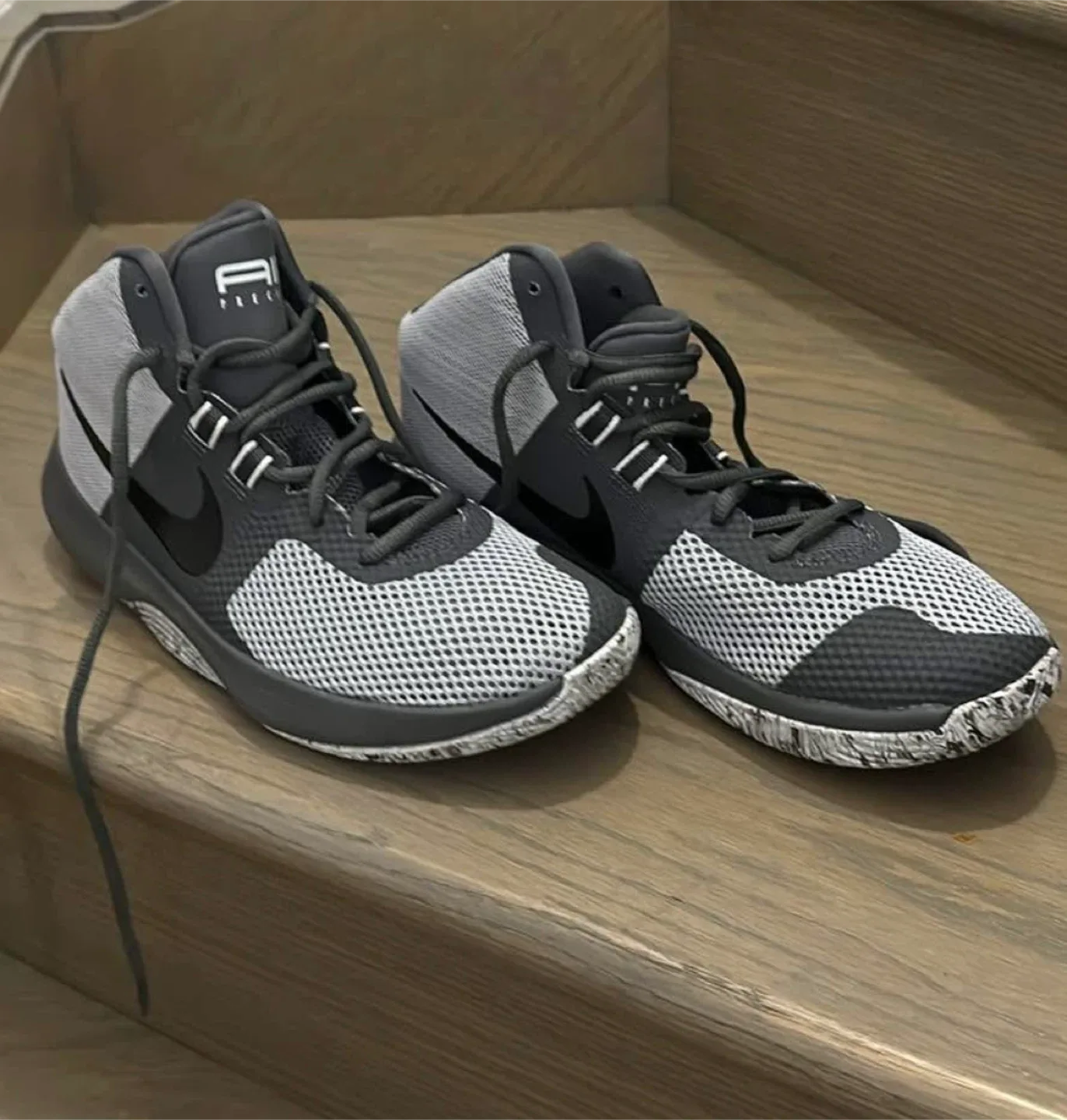 Nike Air Precision Wolf Grey image indicator(2)