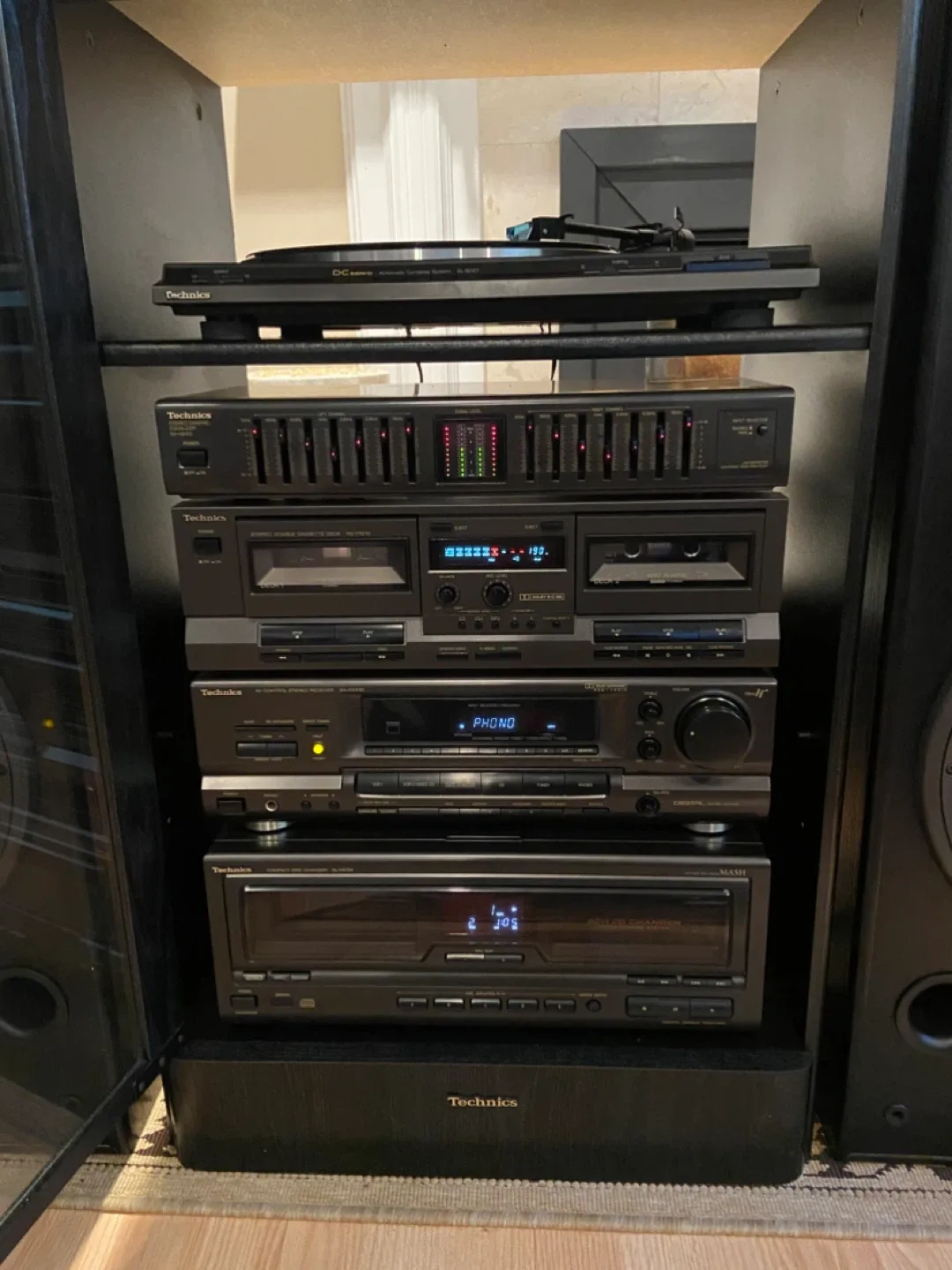 Technics Stereo System with Remote image indicator(3)