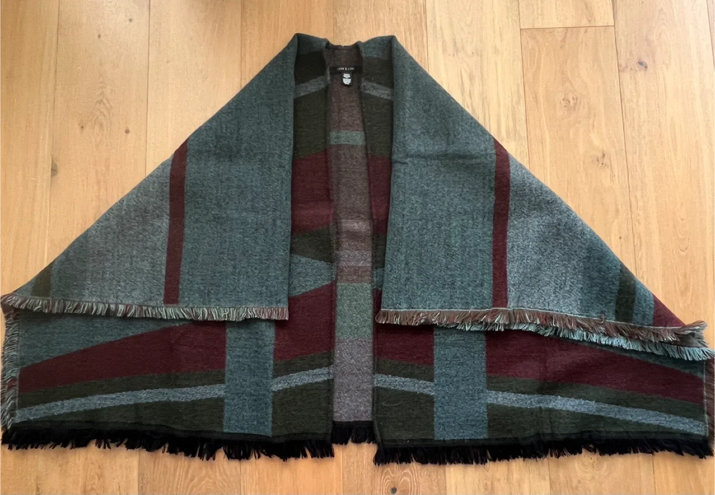 Love & Lore One Size Poncho image indicator(2)