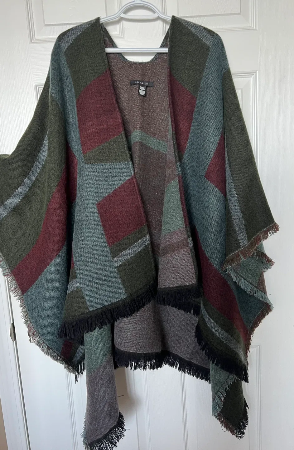 Love & Lore One Size Poncho image indicator(3)