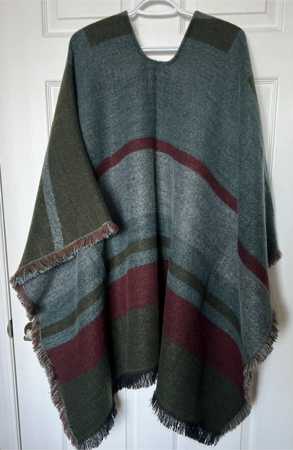 Love & Lore One Size Poncho image indicator(6)