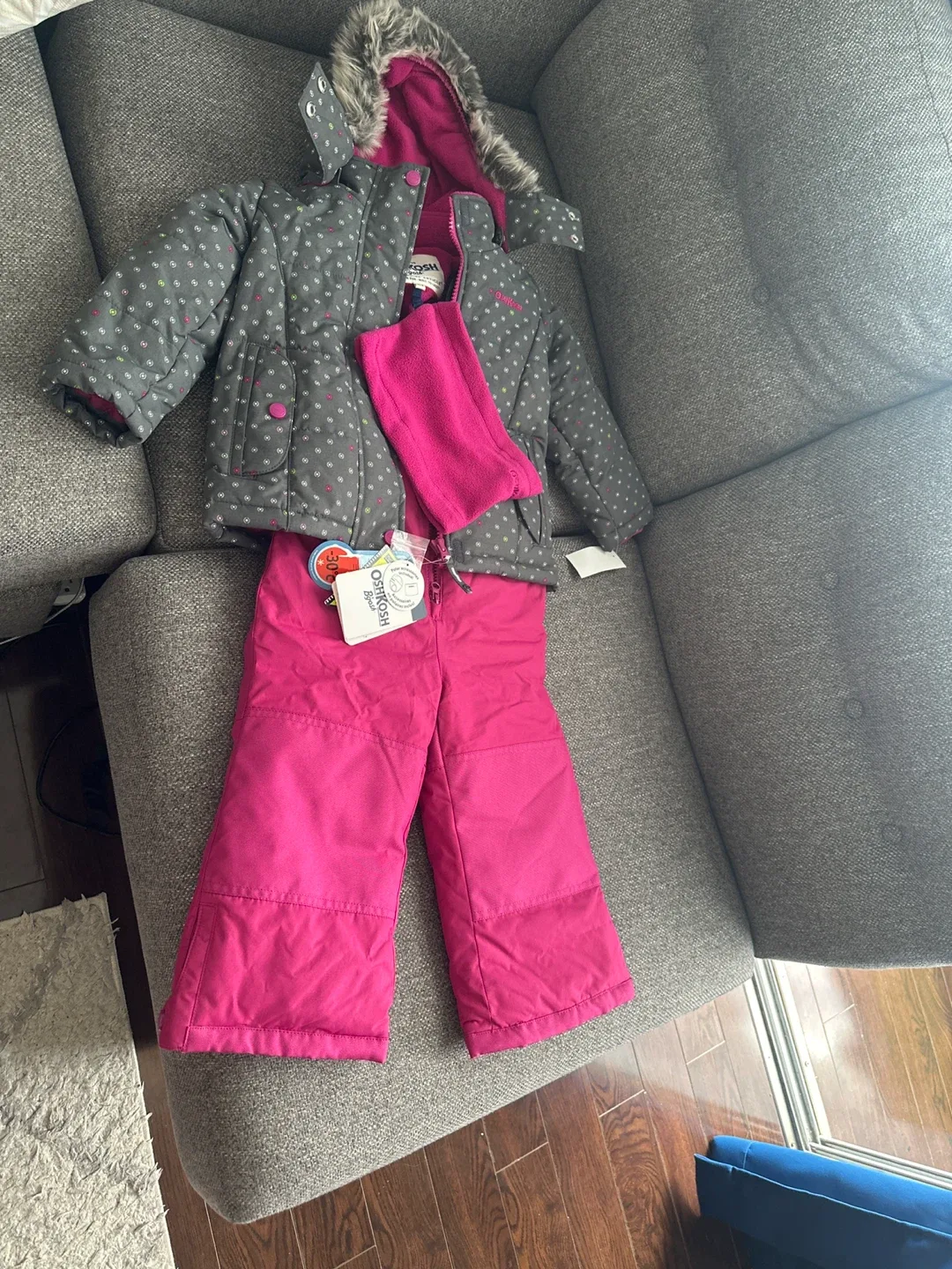 OshKosh B'gosh 2T Winter Jacket - Grey & Pink image indicator(10)