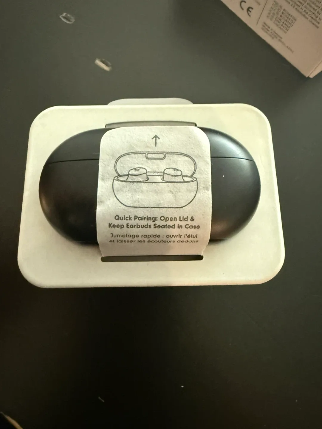 New Beats Solo Buds - Black image indicator(4)