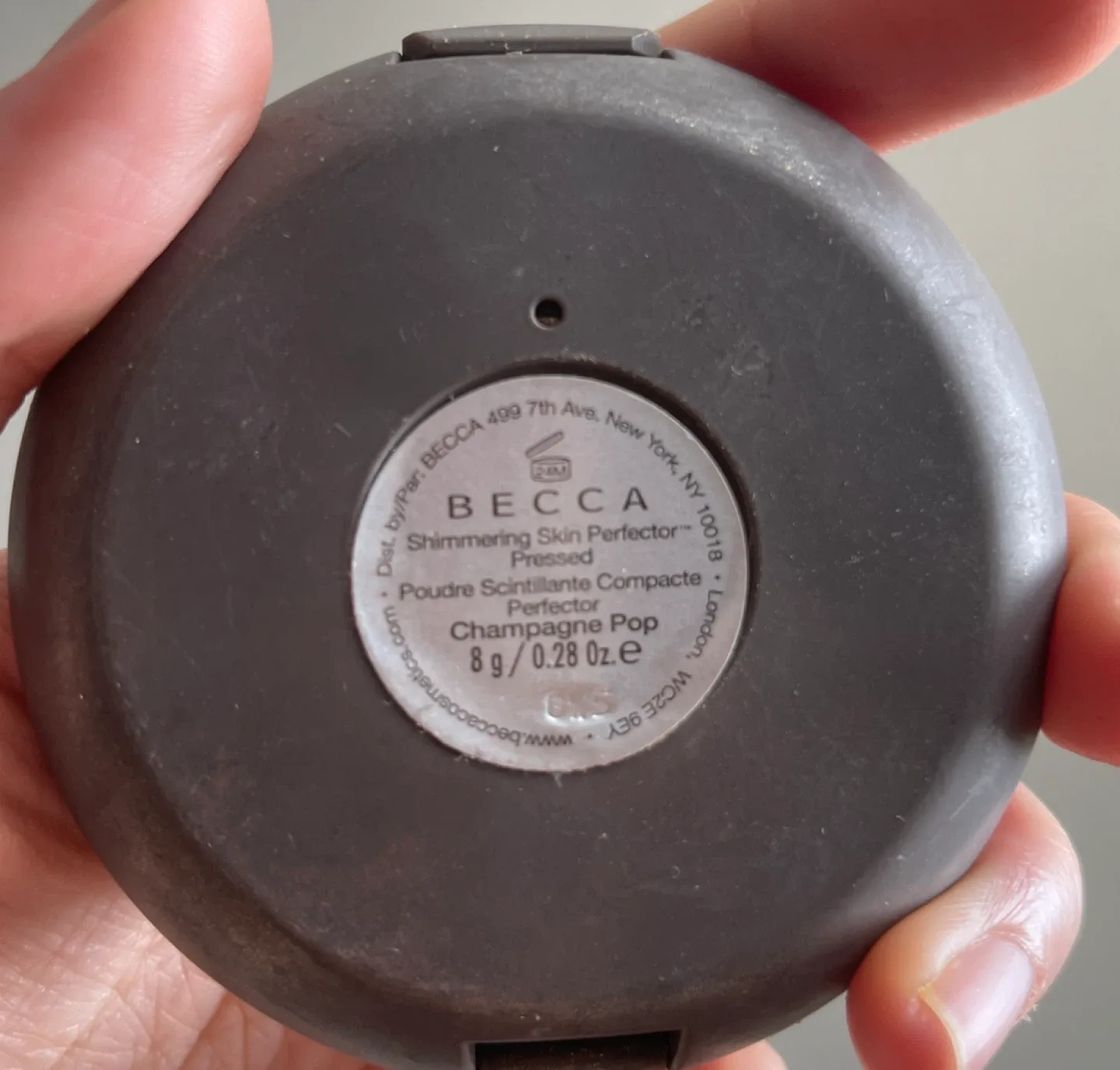 Becca Shimmering Skin Perfector - Champagne Pop image indicator(2)