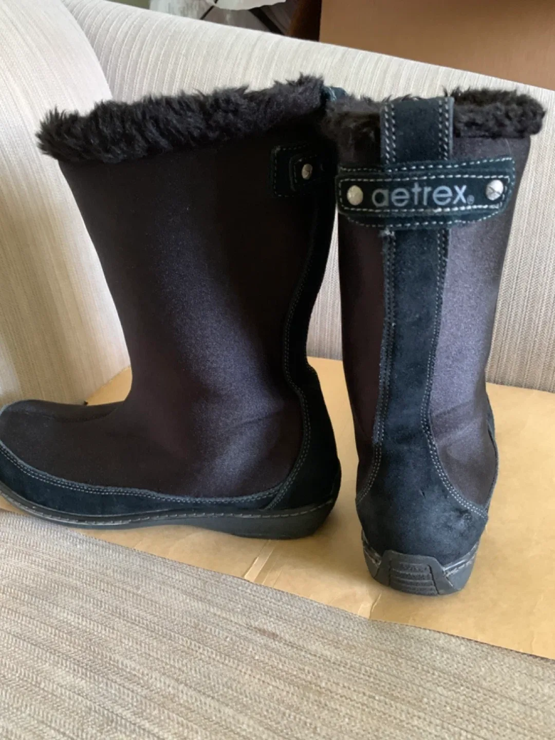 Aetrex Black Winter Boots image indicator(3)