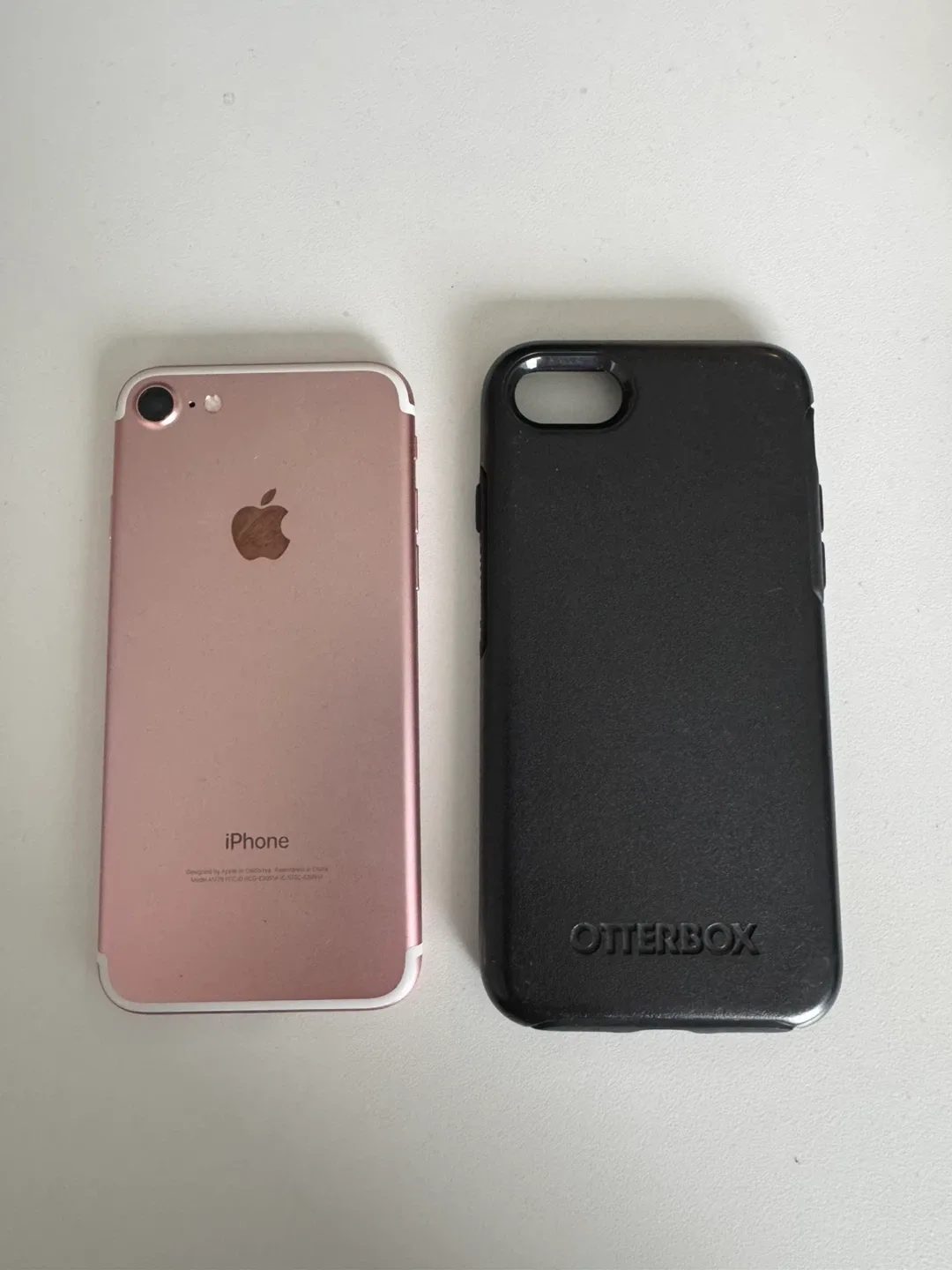 iPhone 7 Rose Gold 32GB 76% - Excellent Condition image indicator(3)