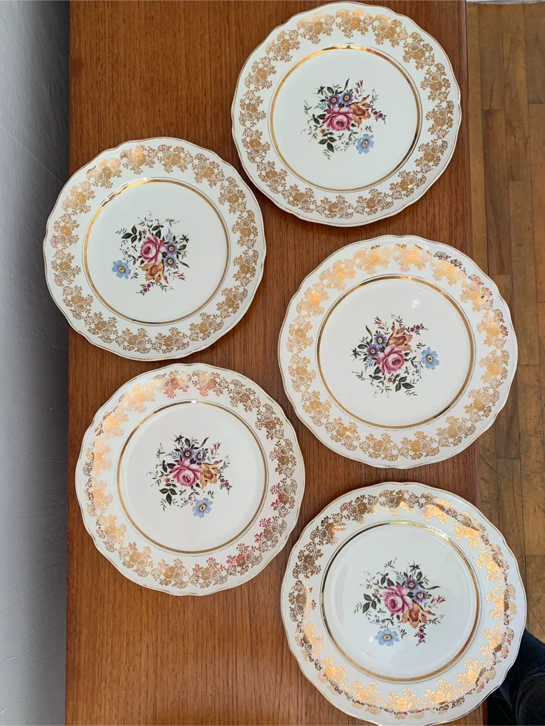 Set of 5 Dinner Plates - Alfred Meakin Golden Posy image indicator(3)