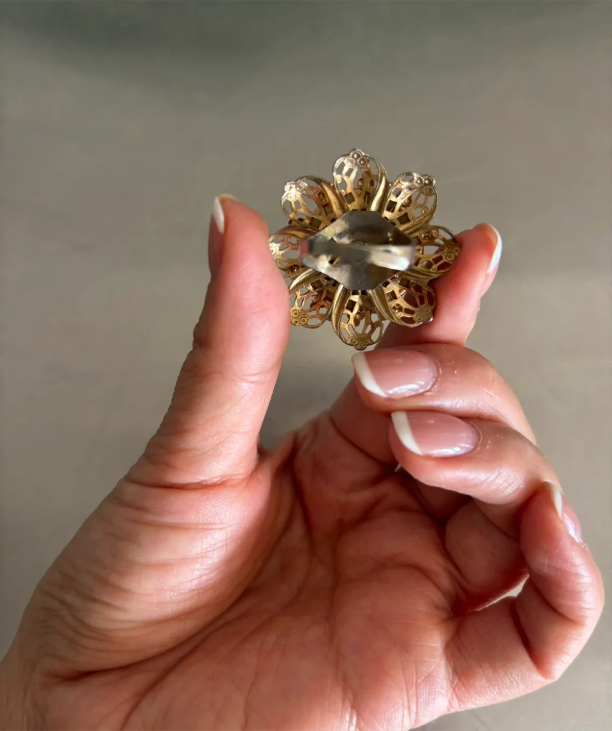 Vintage Green & Gold Floral ring, adjustable size!🥰 image indicator(2)