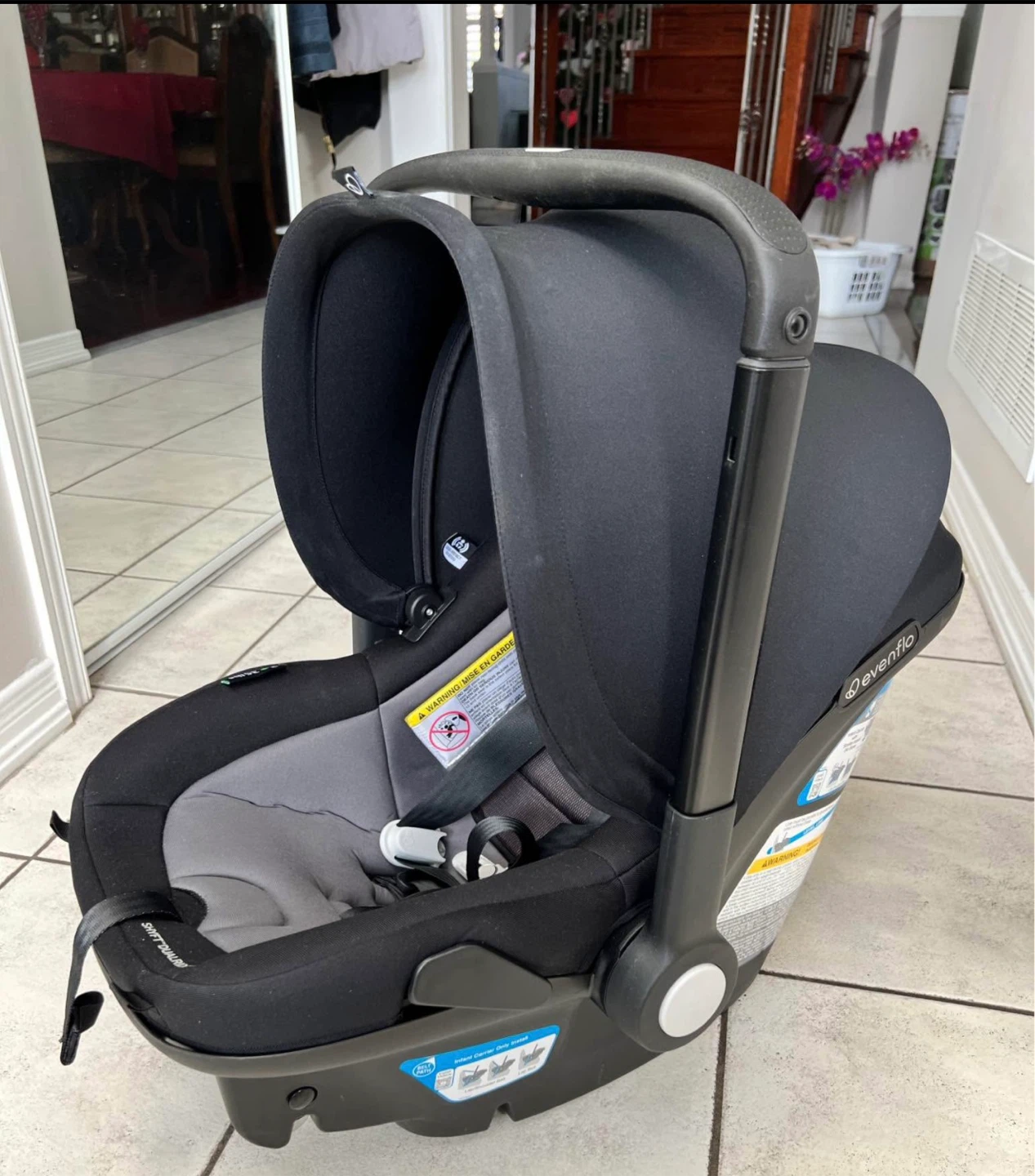Evenflo Shyft DualRide Infant Car Seat & Stroller - photo 4
