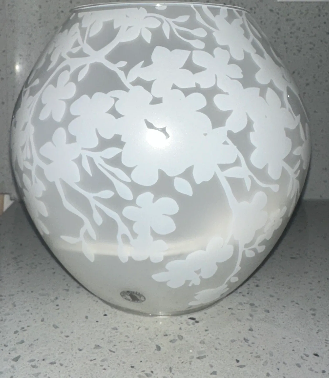 IKEA KNUBBIG Table Lamp, White Floral Pattern image indicator(3)