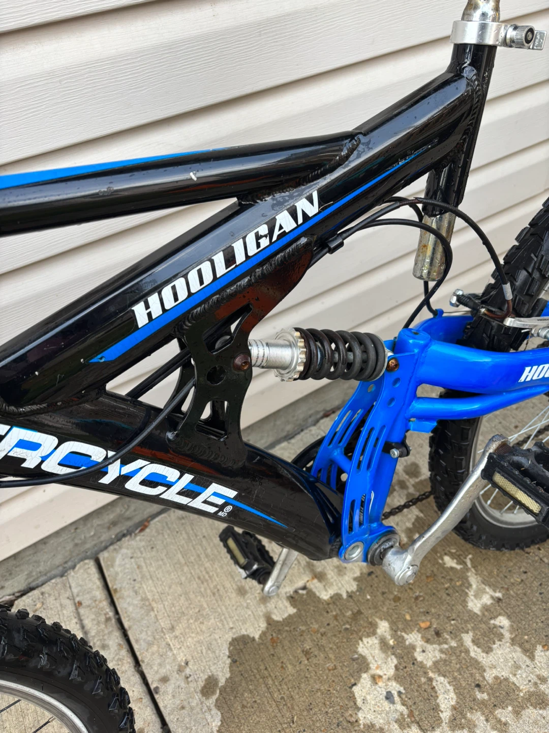 Hooligan Supercycle Mountain Bike - Blue & Black - photo 2
