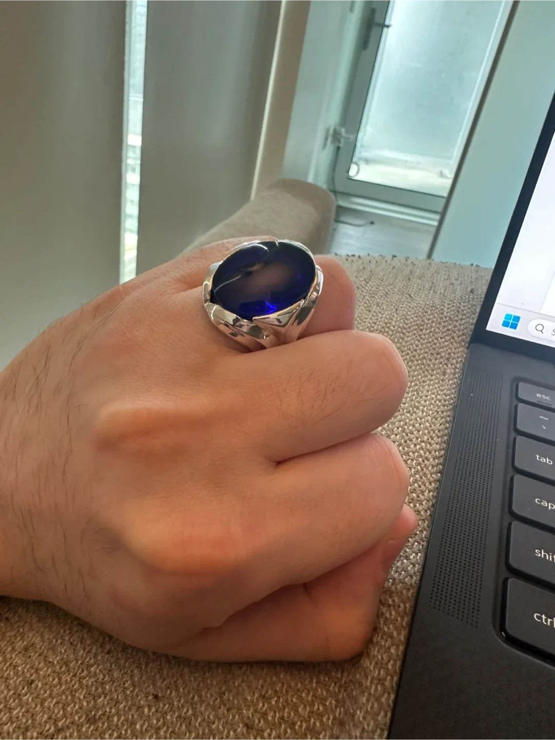 For Sale: Exquisite Silver Ring with Rare Yemeni Blue Stone image indicator(3)