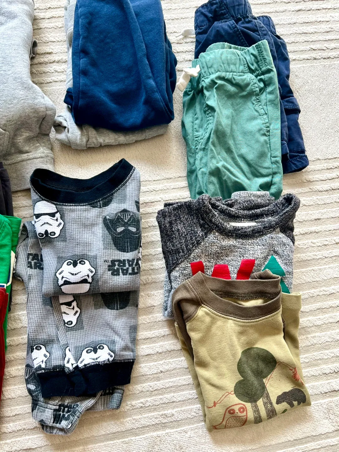 Mixed Lot of Kids Clothes - Size 2T and 3 image indicator(3)