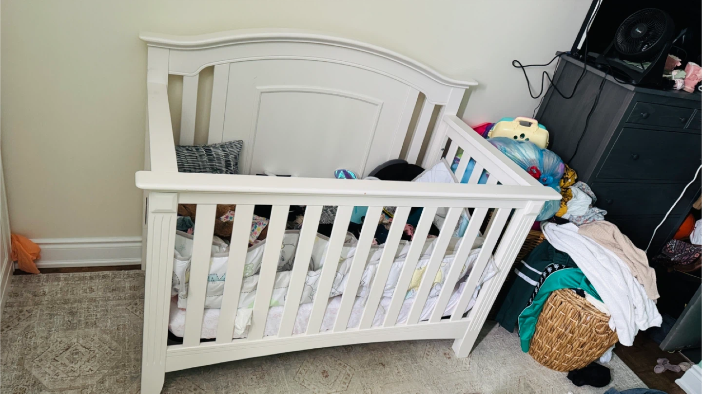 White Baby Crib - photo 3