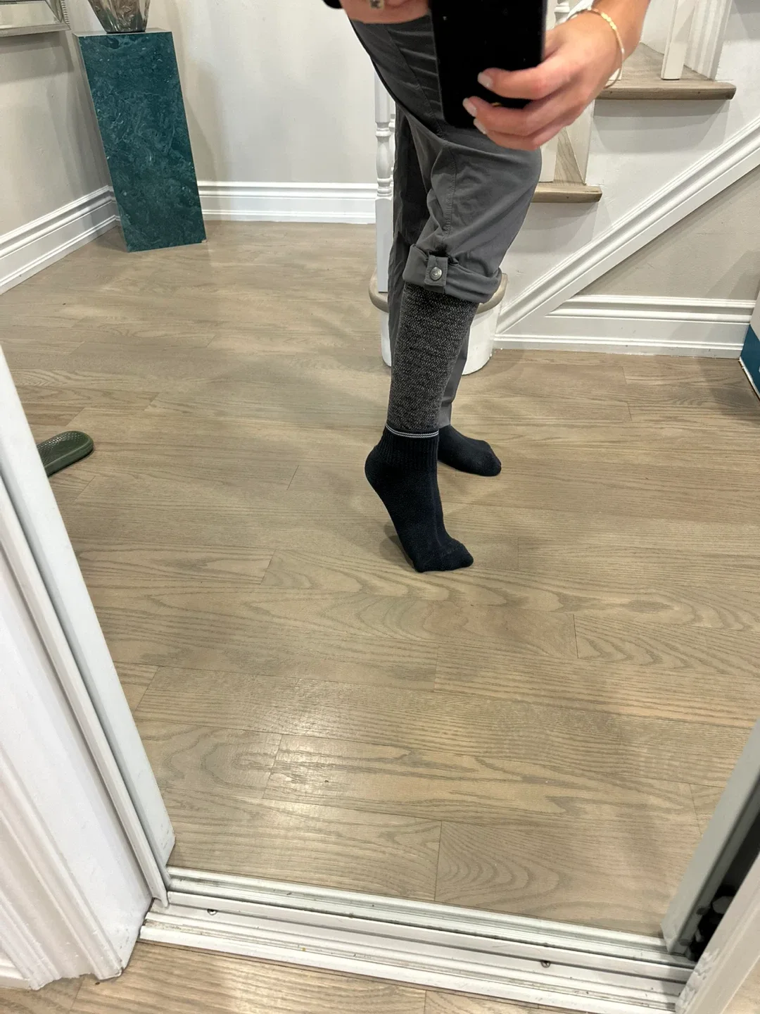 Patagonia Gray Hiking Pants - Size 8 image indicator(2)