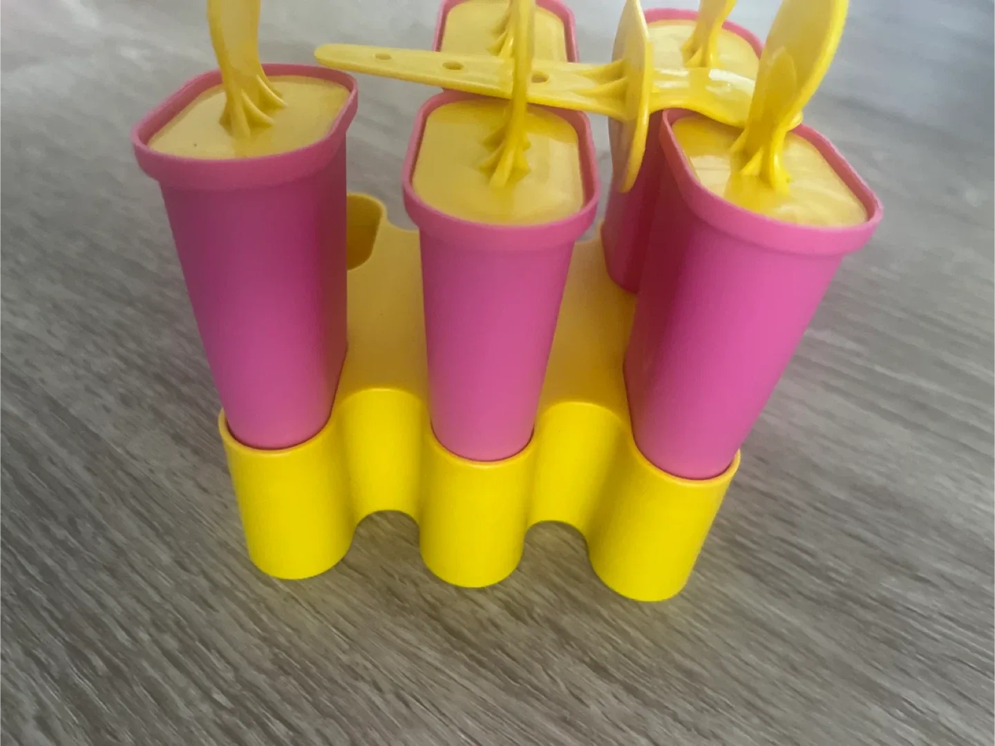 Popsicle Mold - Yellow and Pink image indicator(2)