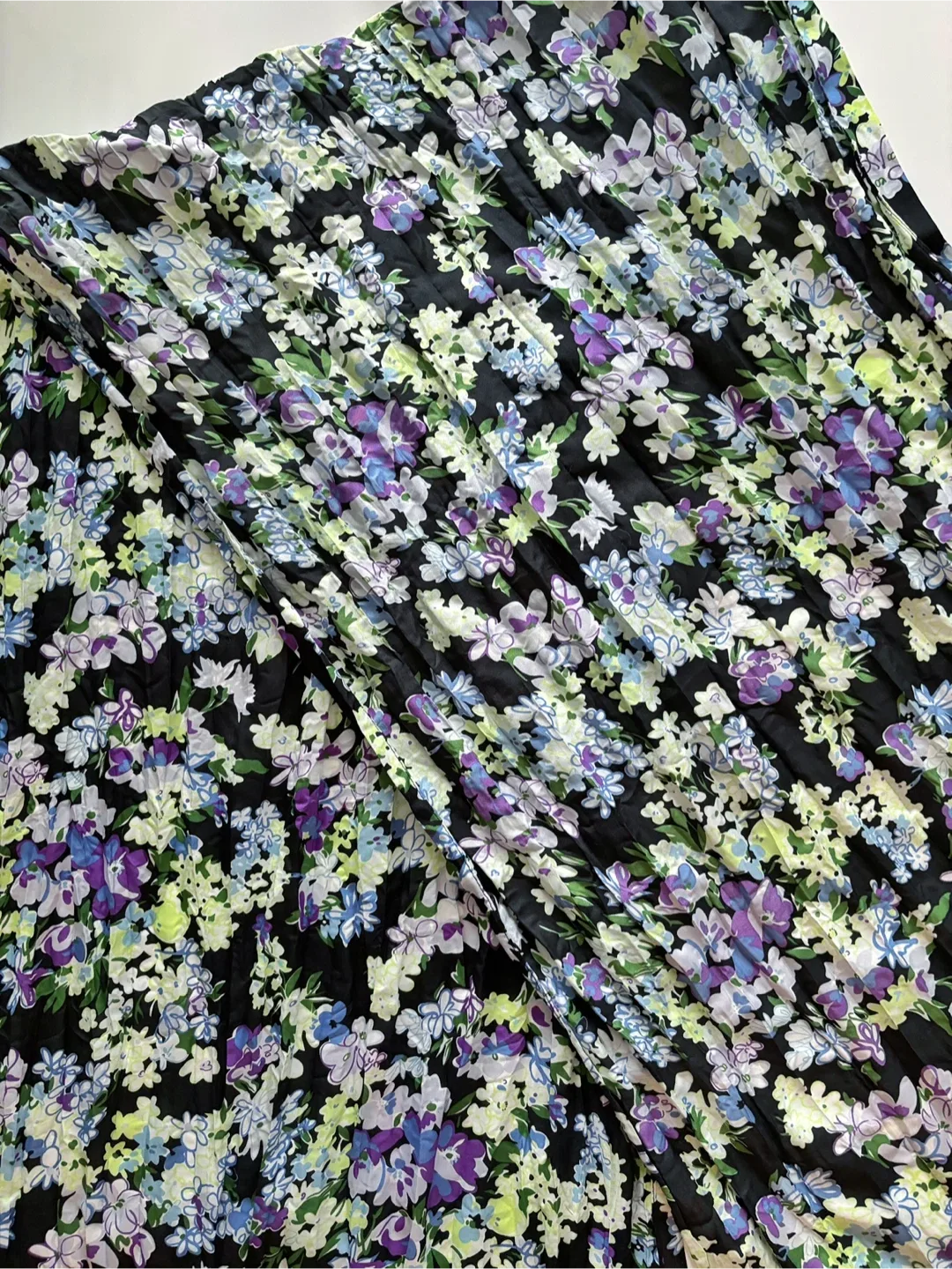 Floral Print Shawl image indicator(2)