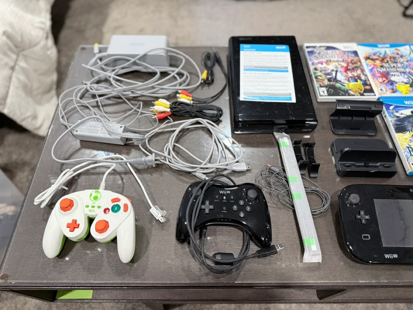 Nintendo Wii U Console Bundle with Games image indicator(2)