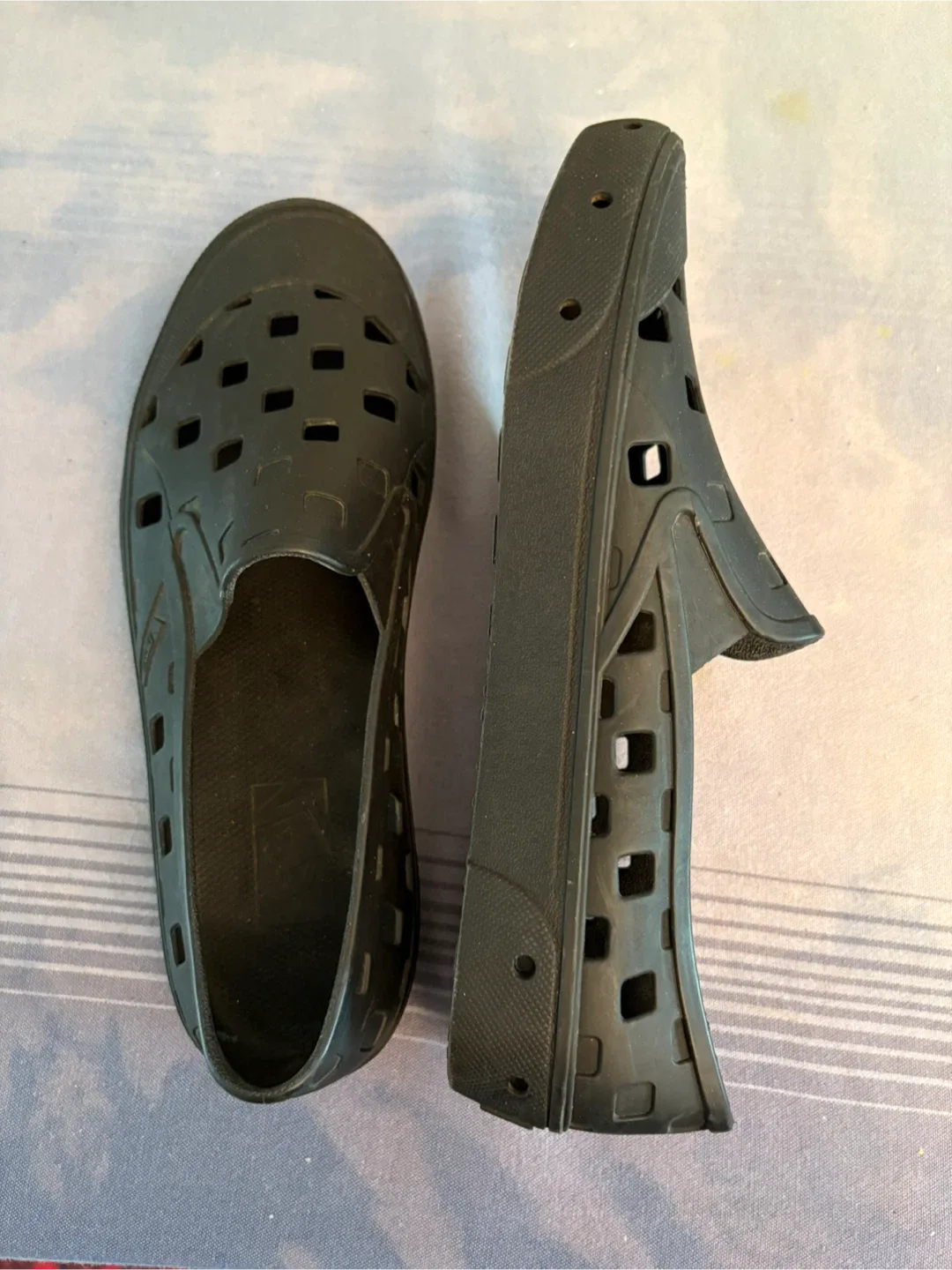 Vans Trek Slip-On Shoes- US 9 thumbnail