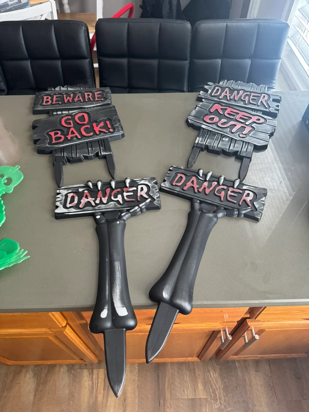 Halloween Yard Signs & Skeletons image indicator(6)