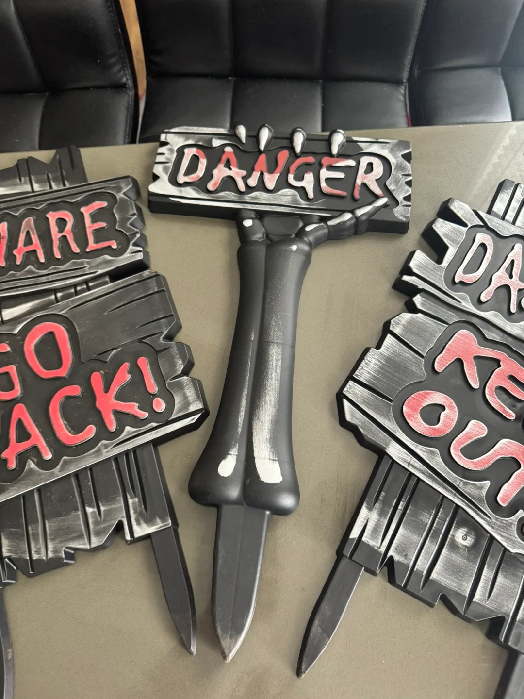 Halloween Yard Signs & Skeletons image indicator(3)