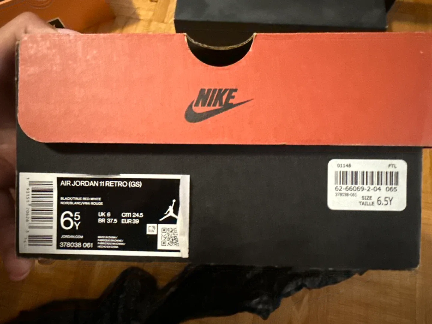 Nike Air Jordan 11 Retro GS - Size 6.5Y image indicator(2)