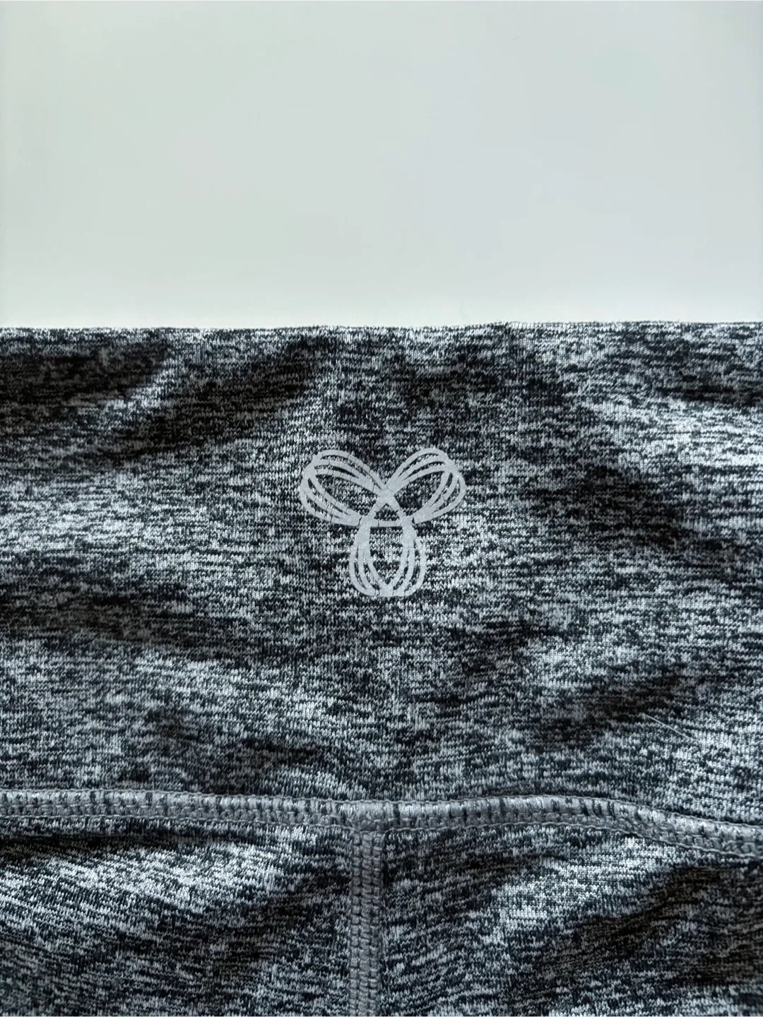 Aritzia TNA Heather Grey Leggings (Size M) image indicator(2)