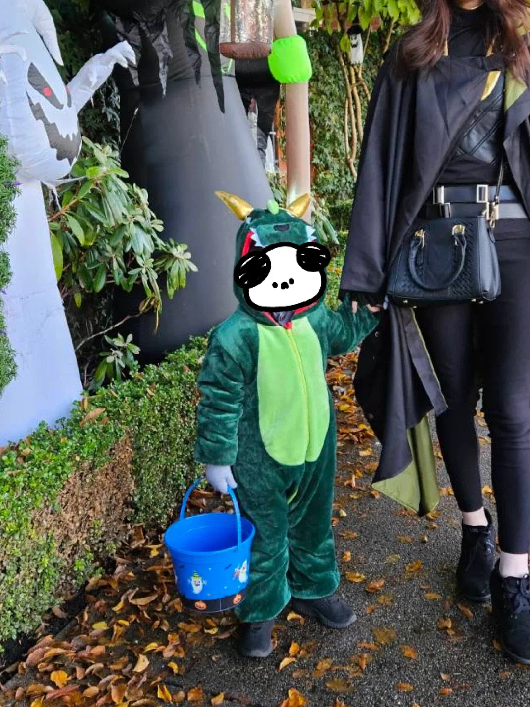 Like New Kids Crocodile Loki Costume - Pls Read Description image indicator(3)