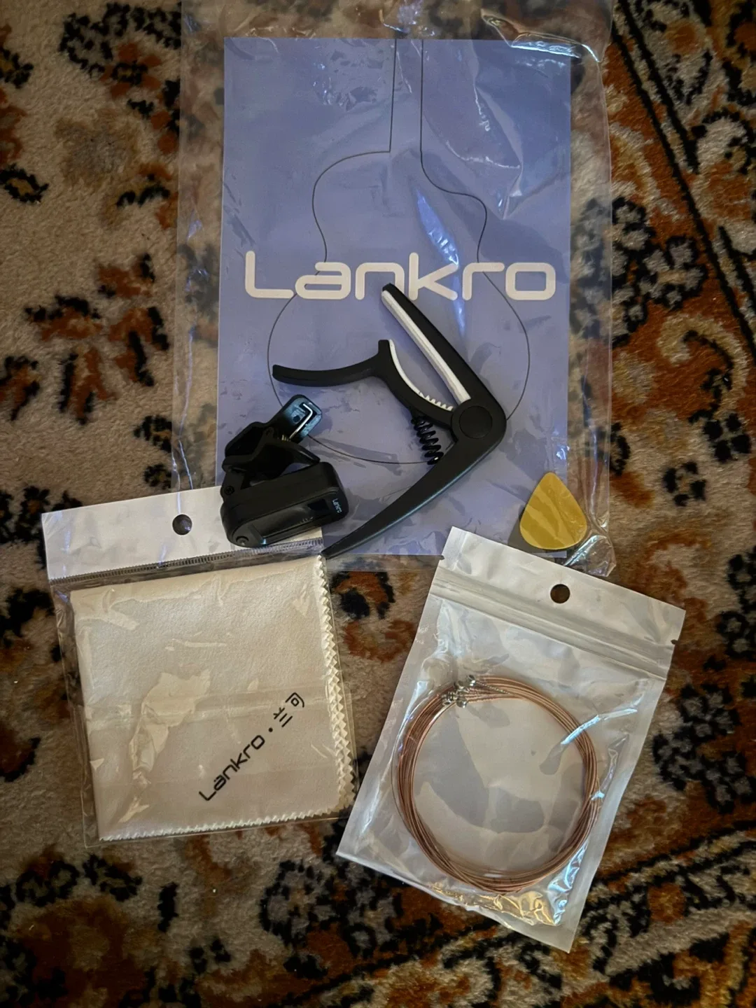 Lankro Acoustic Guitar with Case & Accessories image indicator(3)