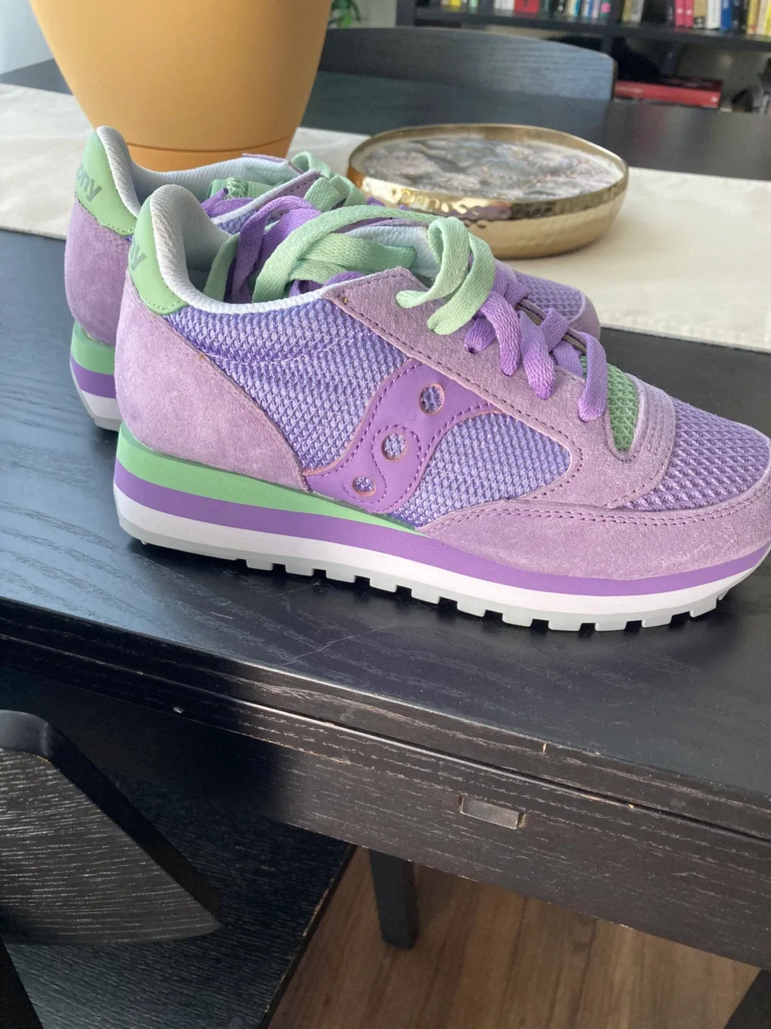 Saucony sneakers, new, size 5 thumbnail