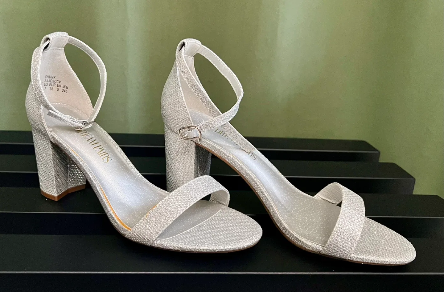 Dream Pairs Silver Heels - Size 7 thumbnail