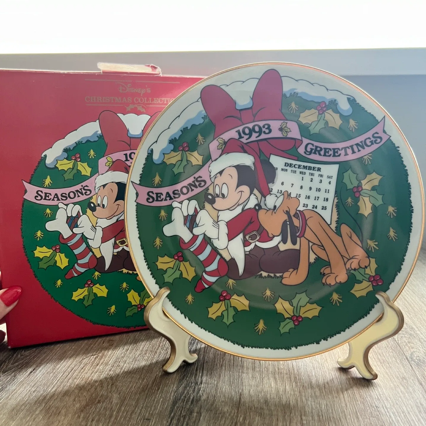 Vintage Disney Mickey Holiday Christmas Collectible Plates thumbnail