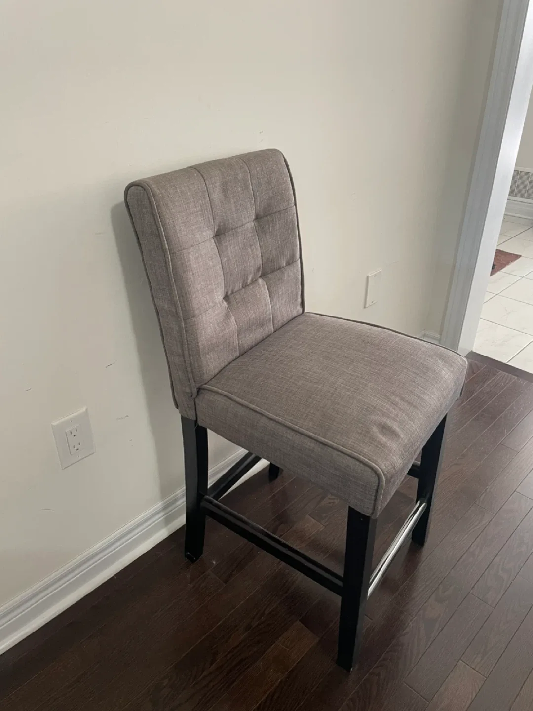 Set of 3 Bar Stools - Great Condition! image indicator(2)