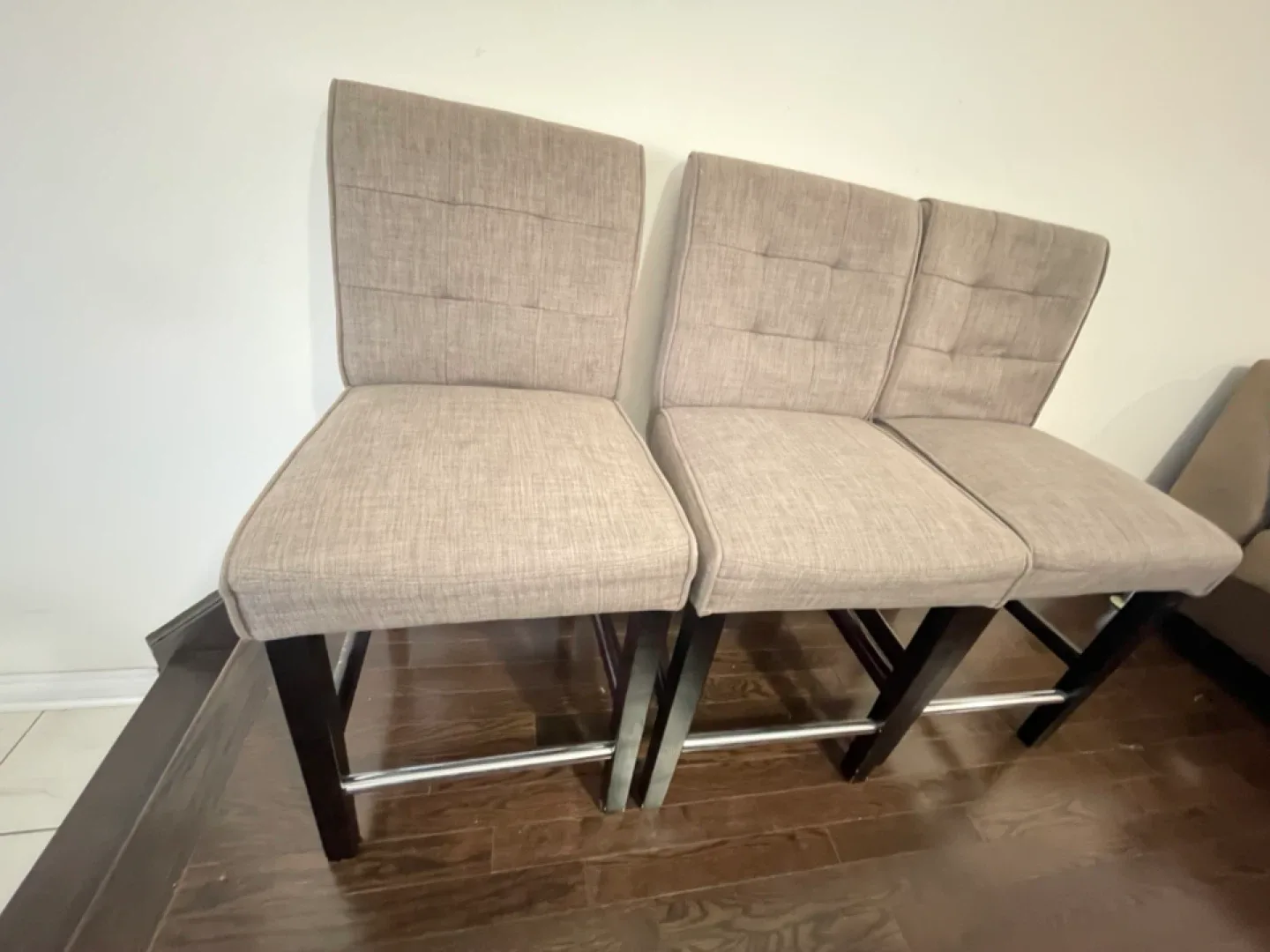 Set of 3 Bar Stools - Great Condition! image indicator(6)