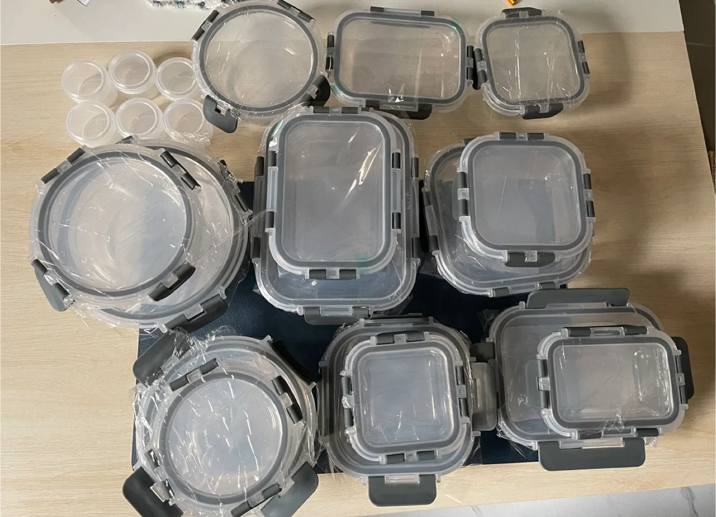 42pcs- Leakproof Glass Food Storage Containers Set (orig. 45) image indicator(2)